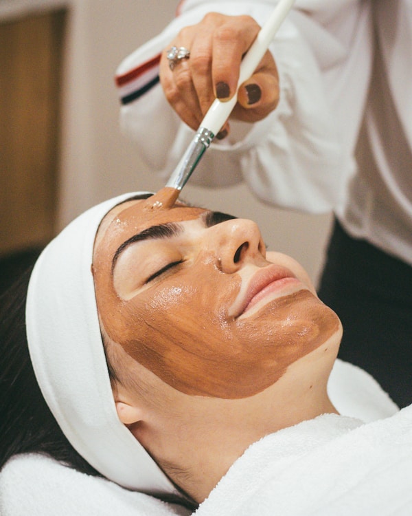 Perfect eyebrow shaping